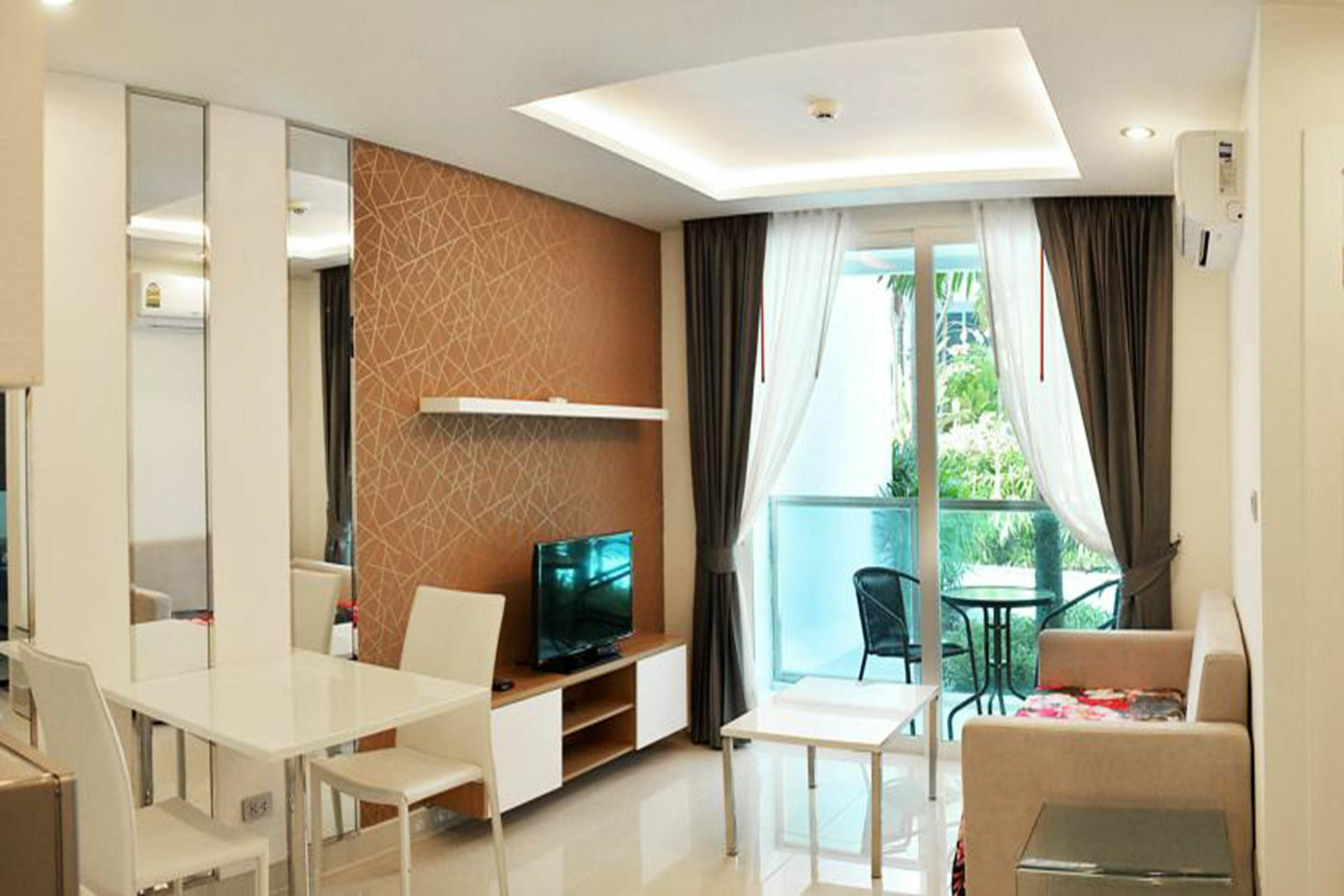 Amazon Pattaya Jomtien Apartments Esterno foto